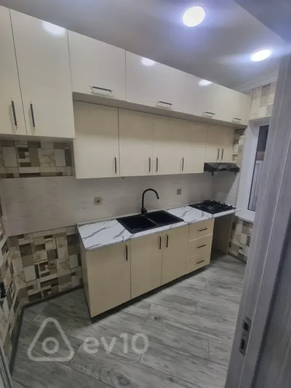 Kirayə verilir 3 otaqlı həyət evi 54 m²