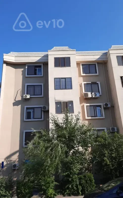 Satılır 3 otaqlı köhnə tikili 79 m²