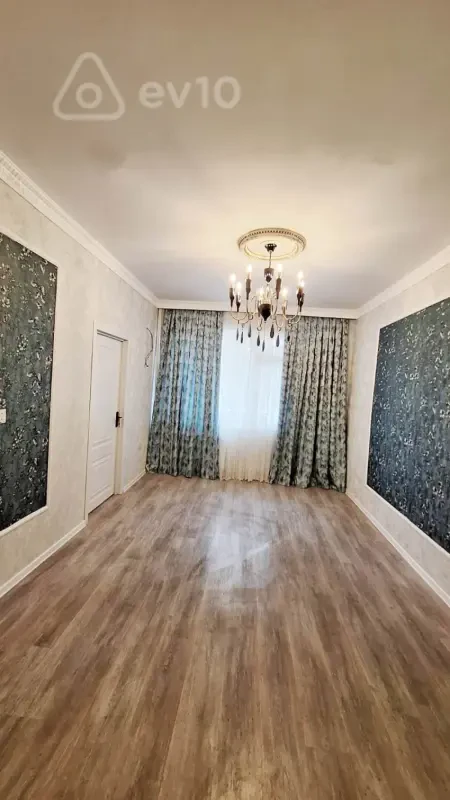 Satılır 2 otaqlı köhnə tikili 35 m²