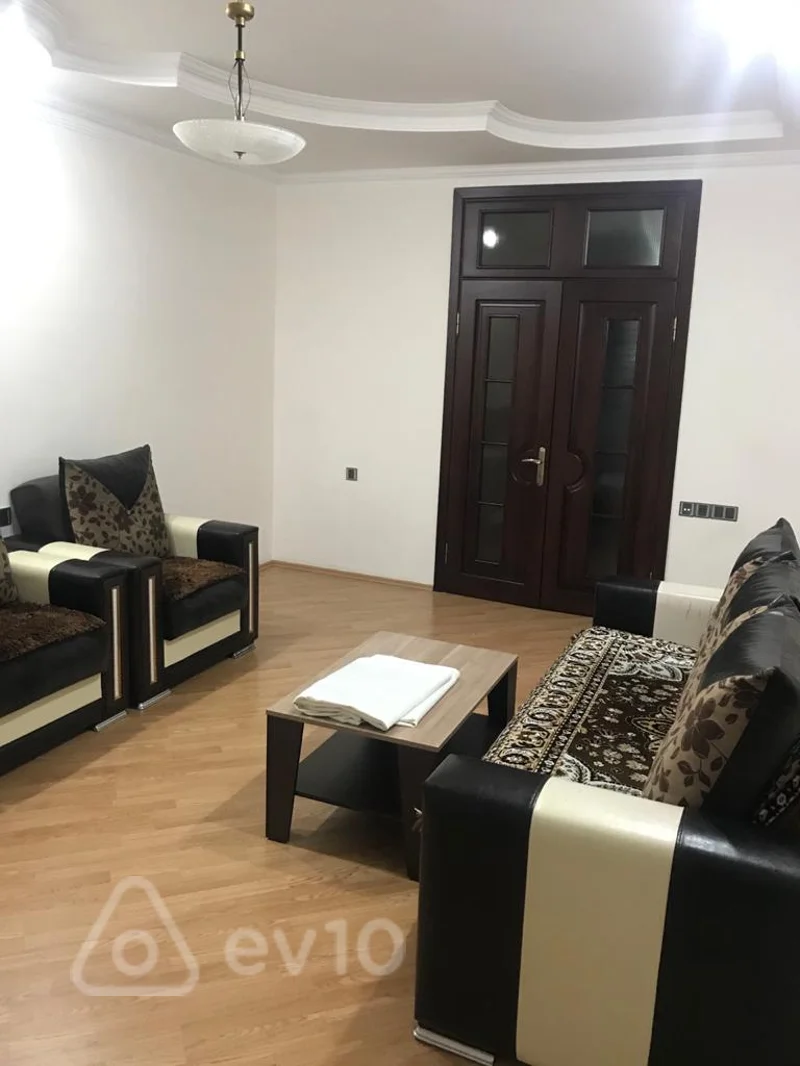 Kirayə verilir 2 otaqlı yeni tikili 55 m²