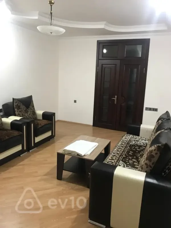 Kirayə verilir 2 otaqlı yeni tikili 55 m²
