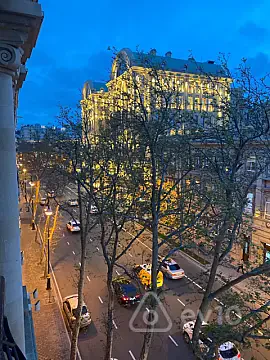 Kirayə verilir 2 otaqlı köhnə tikili 65 m² — Bakı, Səbail 2 otaq 65.00 m²