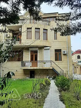 Kirayə verilir 10 otaqlı həyət evi 650 m² — Bakı, Nərimanov 10 otaq 650.00 m²