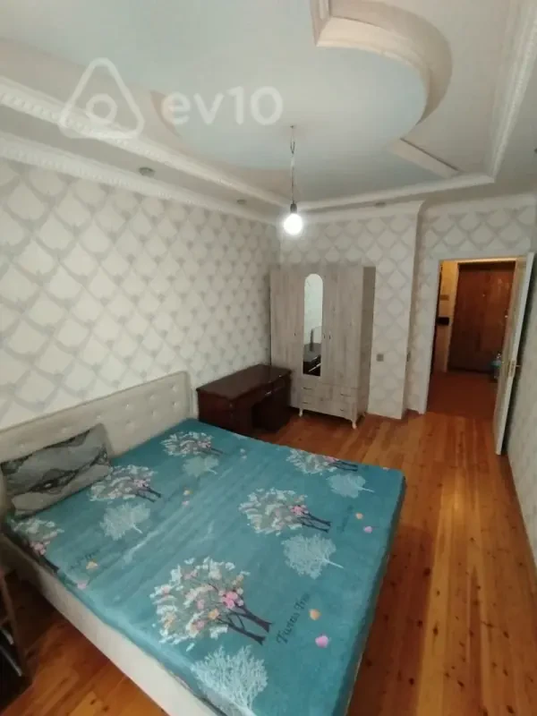 Kirayə verilir 3 otaqlı yeni tikili 75 m²