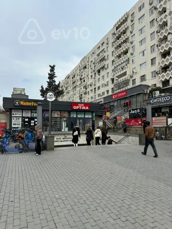 Satılır mənzil 420 m²