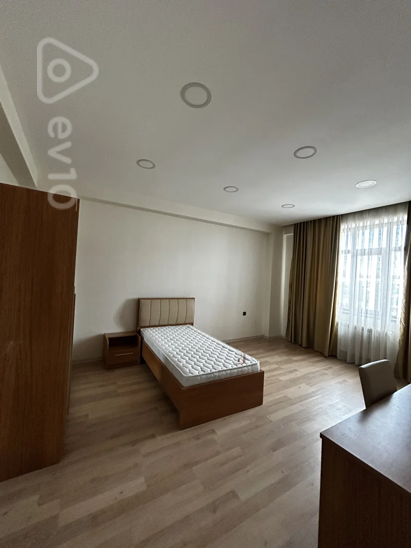 Kirayə verilir 3 otaqlı yeni tikili 95 m²