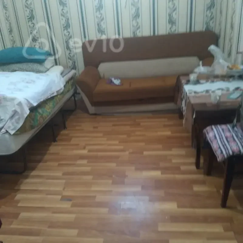 Kirayə verilir 1 otaqlı köhnə tikili 20 m²