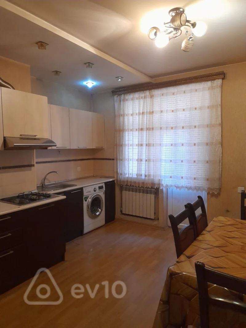 Kirayə verilir 2 otaqlı yeni tikili 50 m²