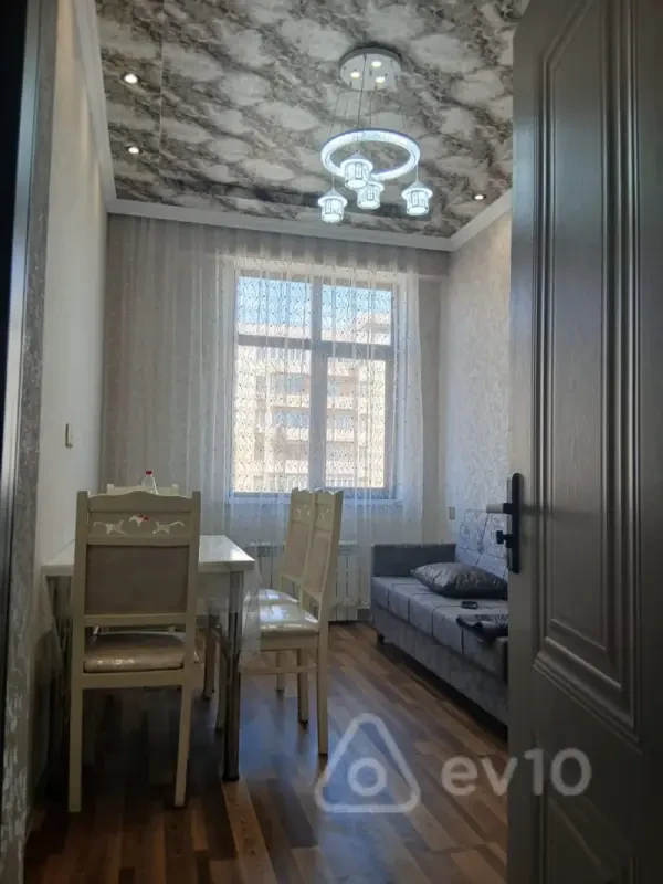 Kirayə verilir 2 otaqlı yeni tikili 40 m²