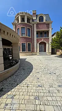 Satılır 7 otaqlı həyət evi 360 m² — Xırdalan 7 otaq 360.00 m²