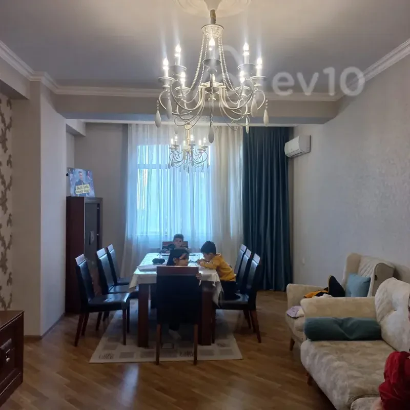 Satılır 4 otaqlı yeni tikili 141 m²