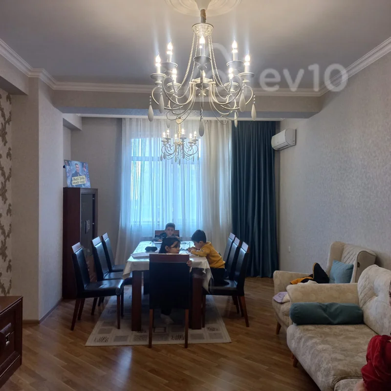 Satılır 4 otaqlı yeni tikili 141 m²
