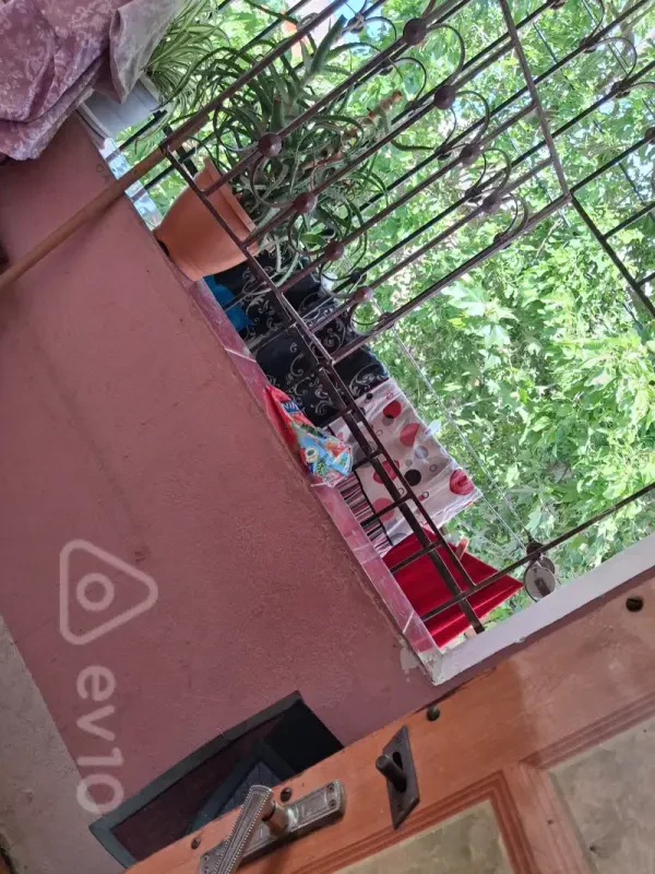 Kirayə verilir 2 otaqlı həyət evi 60 m²