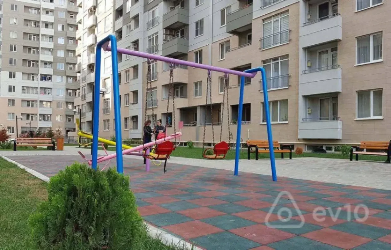 Kirayə verilir 2 otaqlı yeni tikili 60 m²