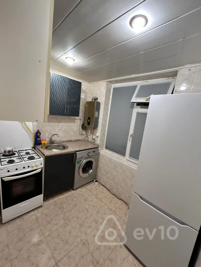 Kirayə verilir 1 otaqlı köhnə tikili 35 m²