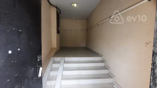 Satılır 4 otaqlı köhnə tikili 120000 m² — Bakı, Yasamal 4 otaq 120000.00 m²