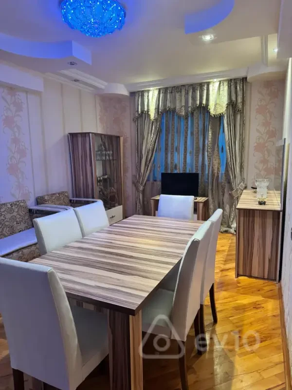 Kirayə verilir 2 otaqlı yeni tikili 80 m²