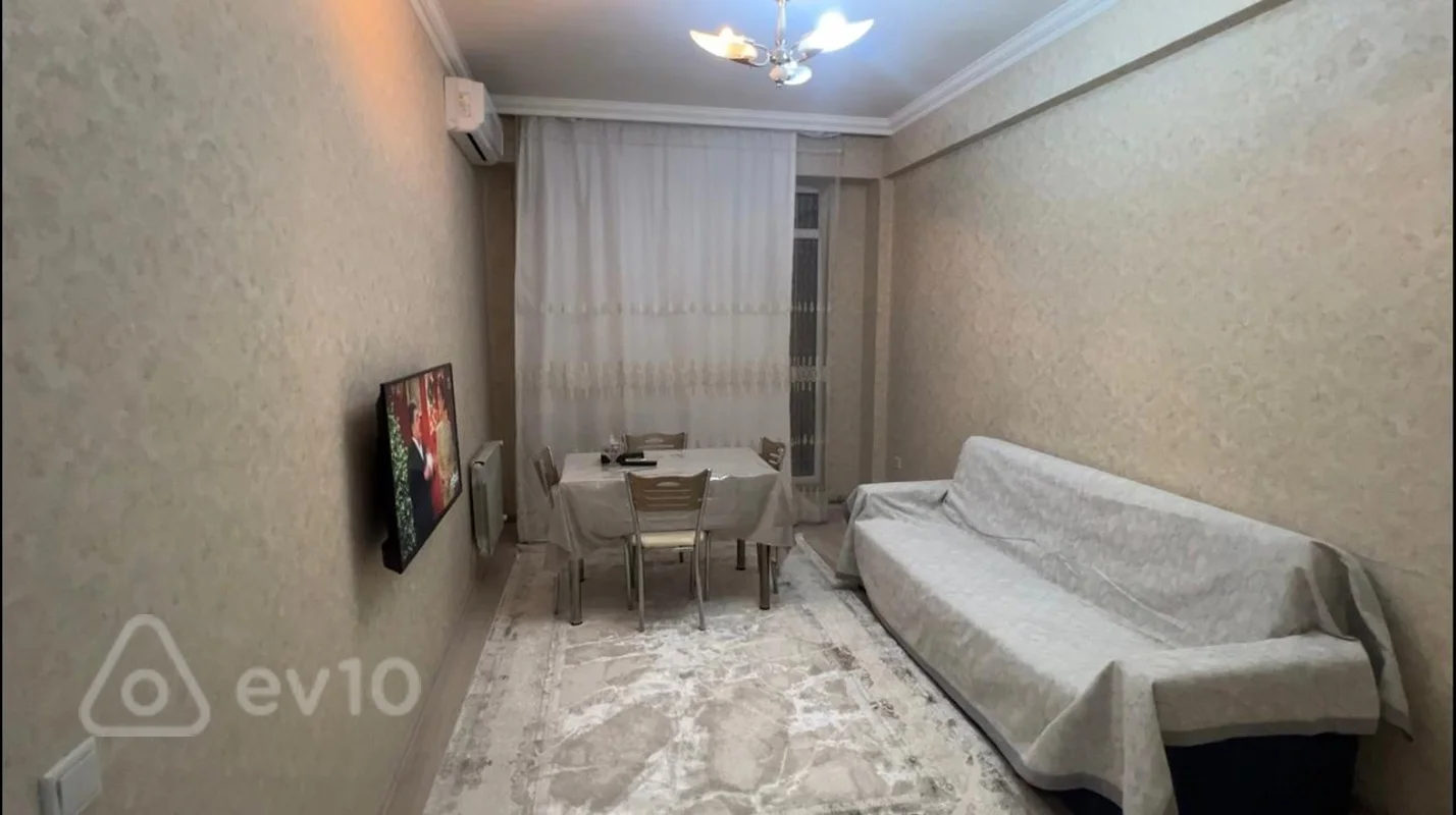 Kirayə verilir 2 otaqlı köhnə tikili 35 m²