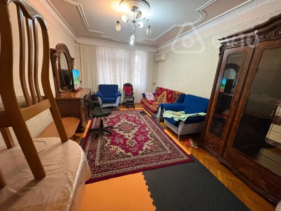 Kirayə verilir 3 otaqlı köhnə tikili 100 m²