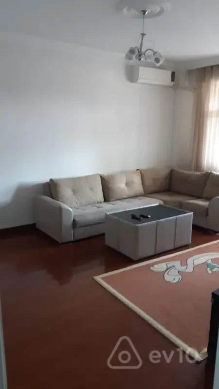 Kirayə verilir 2 otaqlı yeni tikili 80 m²