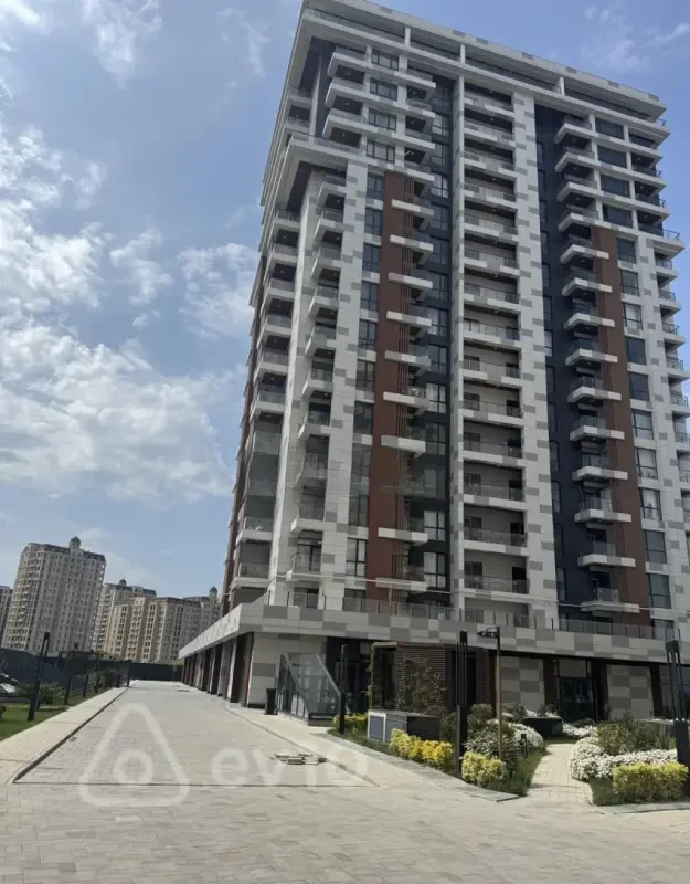 Satılır 2 otaqlı yeni tikili 66 m²