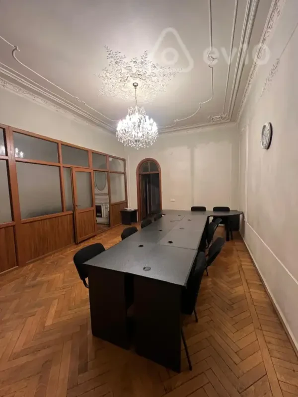 Kirayə verilir 4 otaqlı ofis 115 m²