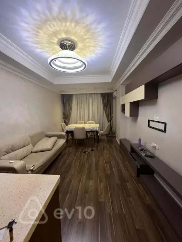 Kirayə verilir 3 otaqlı yeni tikili 85 m²