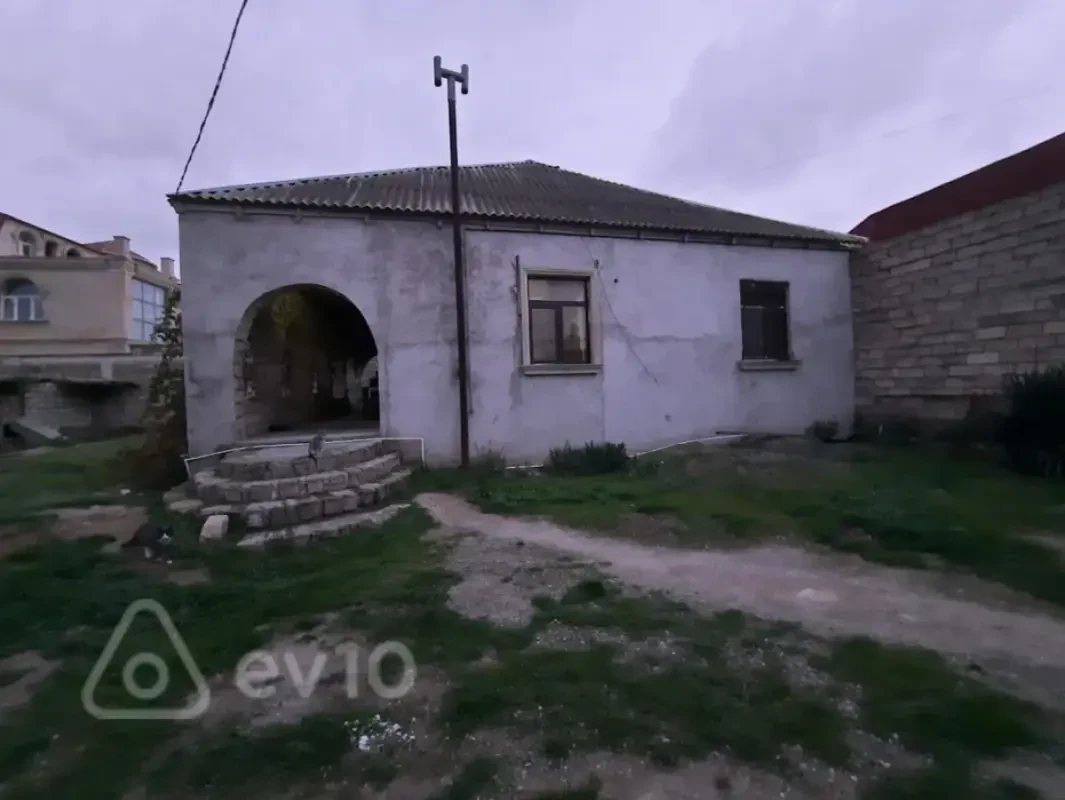 Kirayə verilir 2 otaqlı həyət evi 80 m²