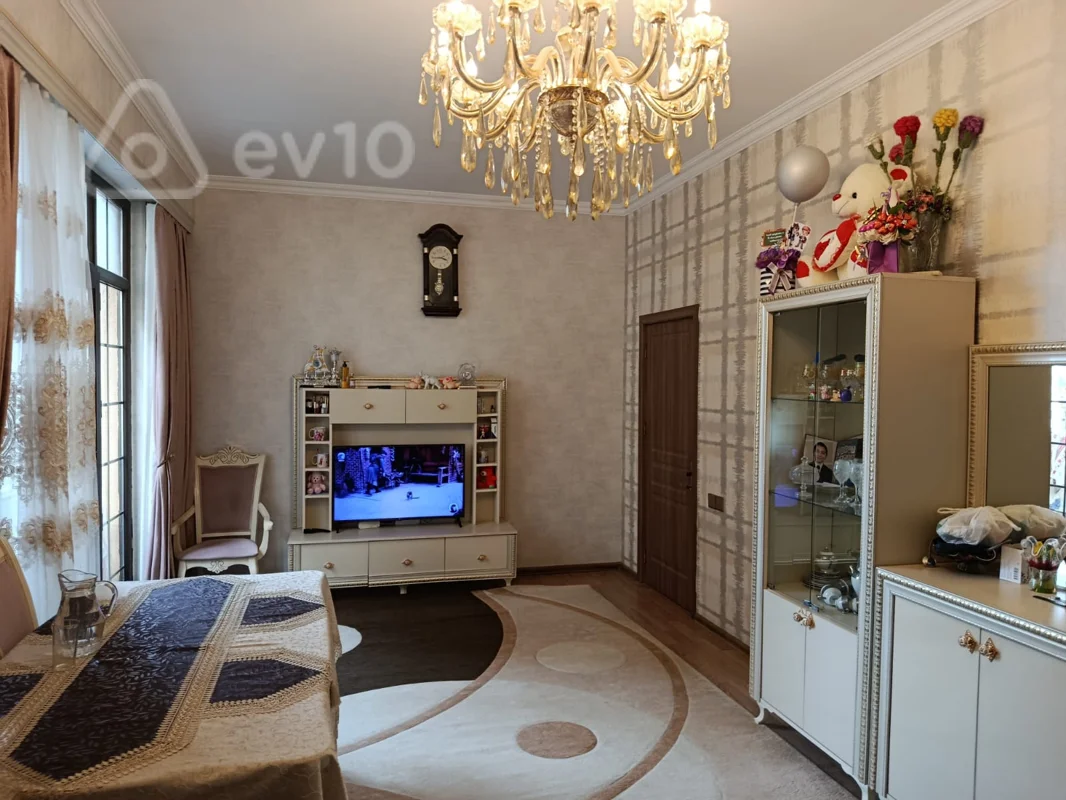 Kirayə verilir 3 otaqlı yeni tikili 120 m²