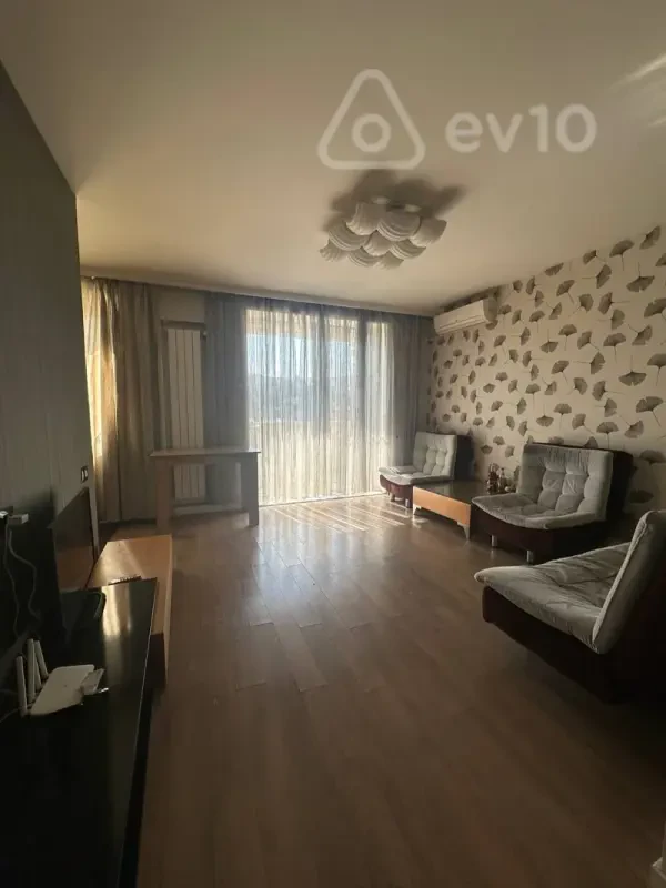 Kirayə verilir 3 otaqlı köhnə tikili 25 m²