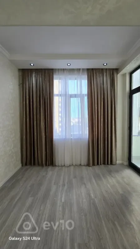 Satılır 2 otaqlı yeni tikili 53 m²