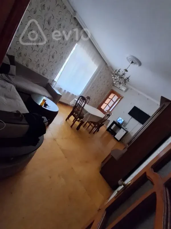 Kirayə verilir 2 otaqlı həyət evi 60 m²