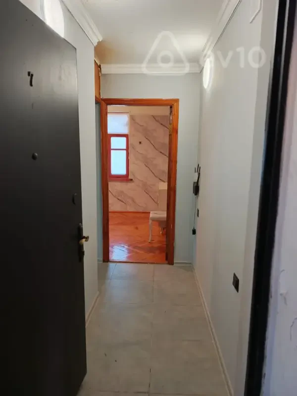 Satılır 1 otaqlı köhnə tikili 32 m²