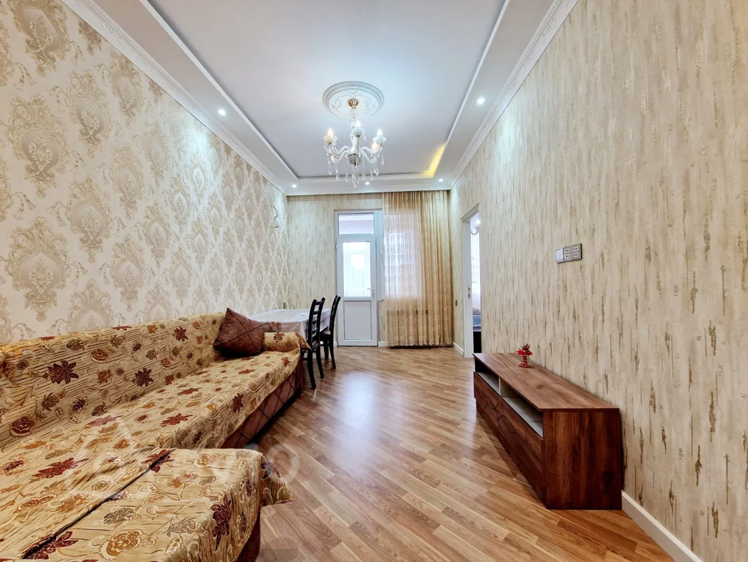 Kirayə verilir 3 otaqlı yeni tikili 75 m²
