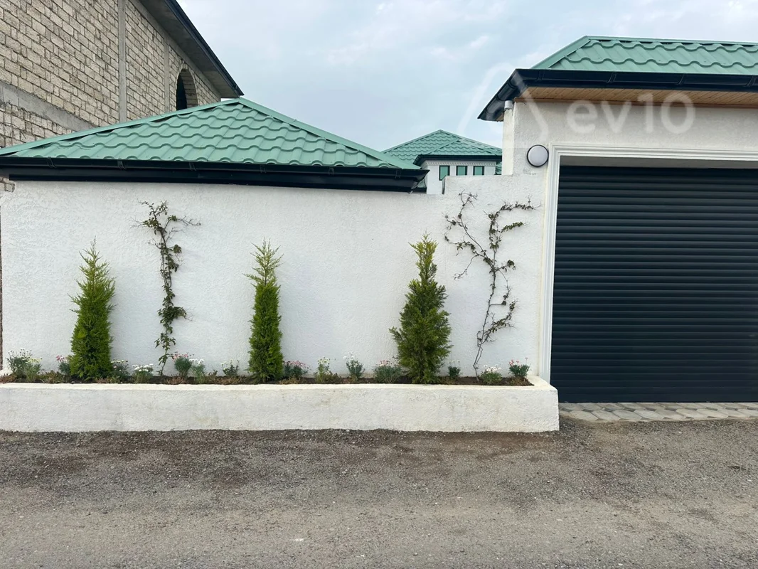 Satılır 4 otaqlı həyət evi 131 m²