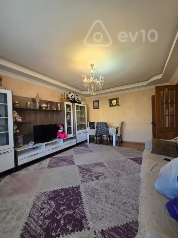 Satılır 3 otaqlı köhnə tikili 85 m²