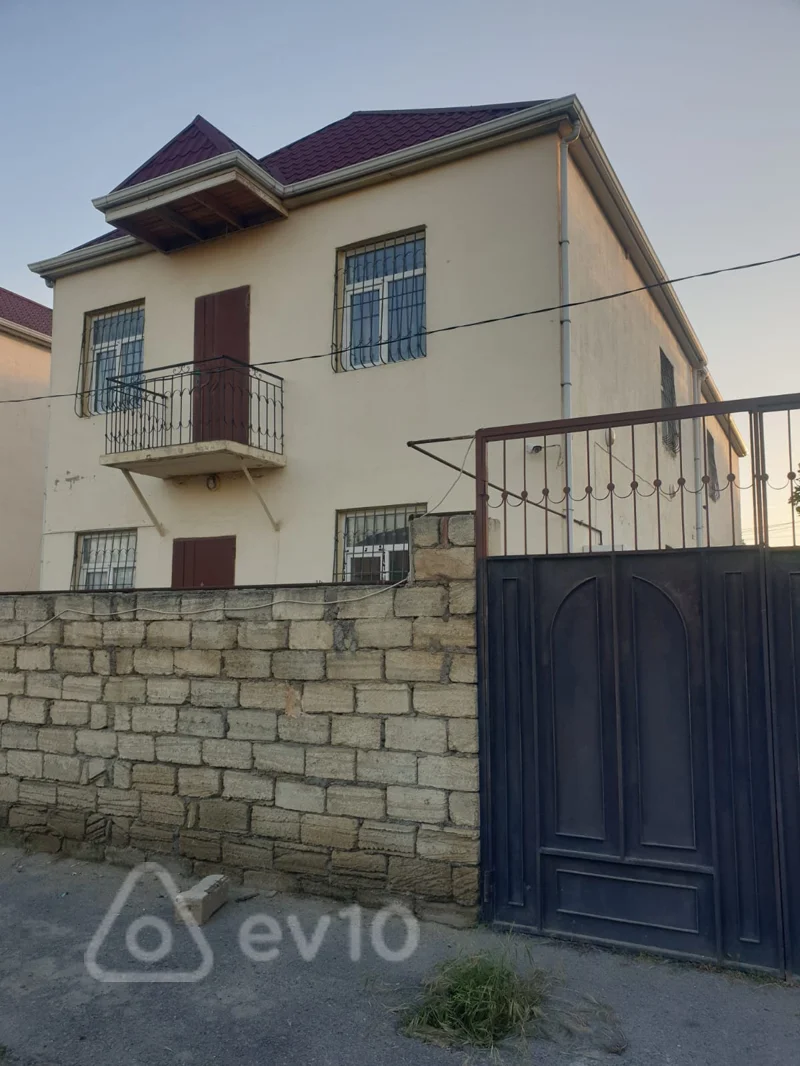 Satılır 4 otaqlı həyət evi 104 m²