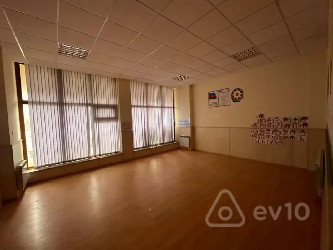 Satılır mənzil 676 m²