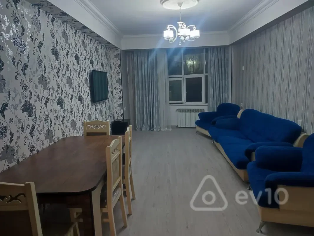 Kirayə verilir 4 otaqlı yeni tikili 120 m²