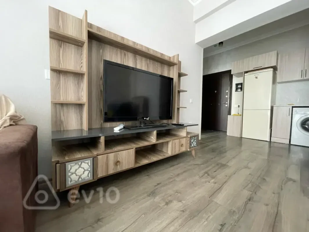 Satılır 2 otaqlı köhnə tikili 50 m²