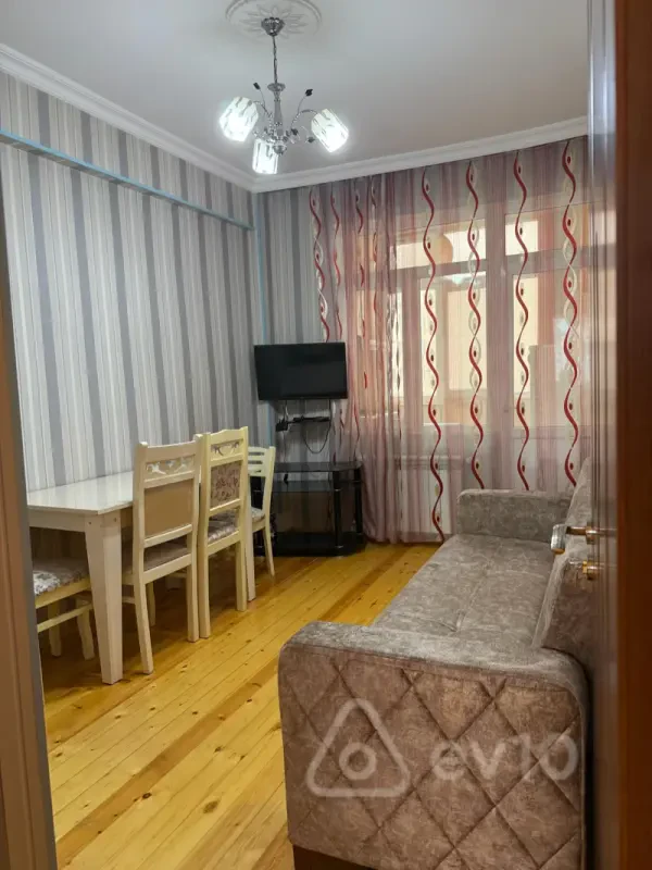 Kirayə verilir 2 otaqlı yeni tikili 52 m²