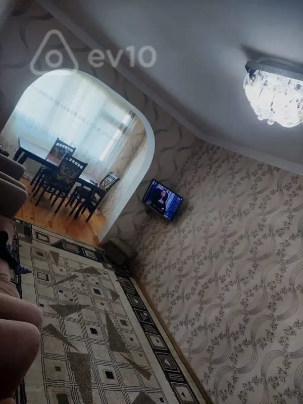 Kirayə verilir 3 otaqlı köhnə tikili 65 m²