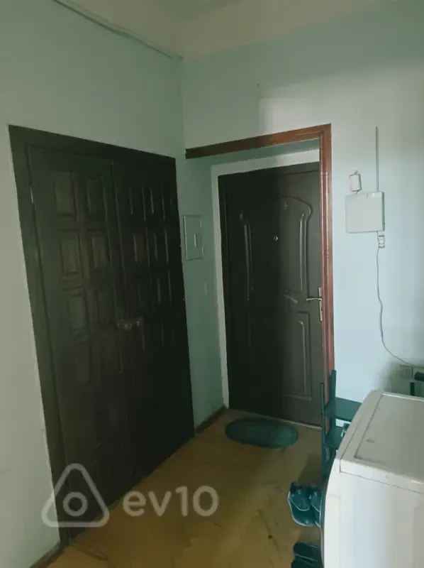 Kirayə verilir 3 otaqlı köhnə tikili 100 m²