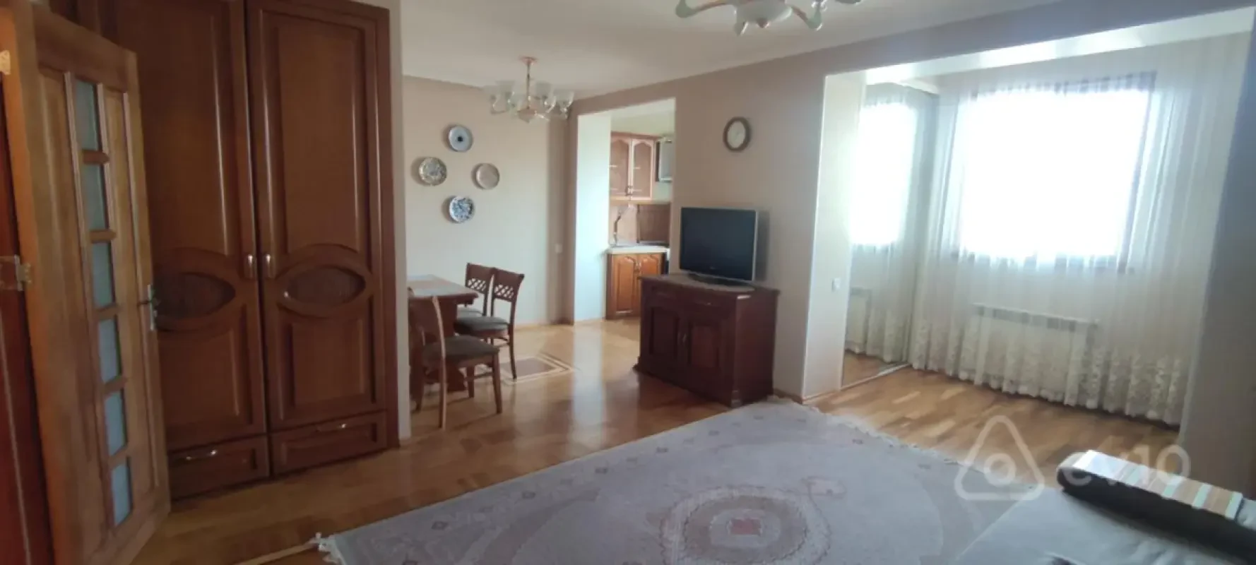 Kirayə verilir 2 otaqlı köhnə tikili 70 m²