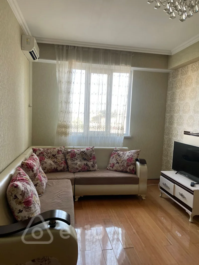 Kirayə verilir 2 otaqlı yeni tikili 50 m²