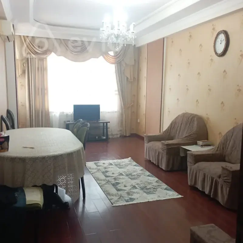 Kirayə verilir 3 otaqlı yeni tikili 120 m²