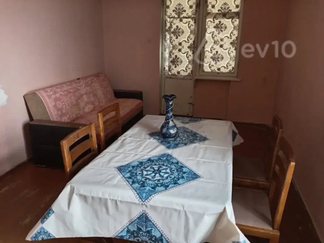 Kirayə verilir 2 otaqlı köhnə tikili 45 m²
