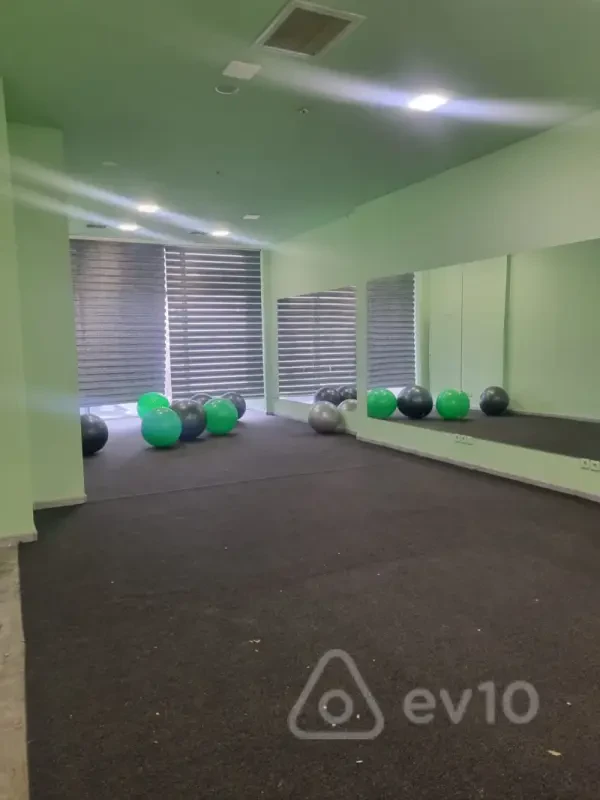 Kirayə verilir mənzil 100 m²