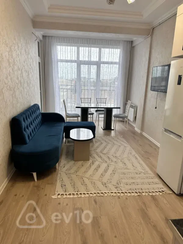Kirayə verilir 2 otaqlı yeni tikili 60 m²