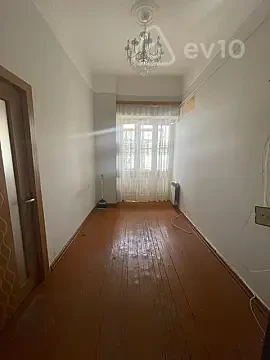 Kirayə verilir 4 otaqlı köhnə tikili 100 m² — Bakı, Nəsimi 4 otaq 100.00 m²